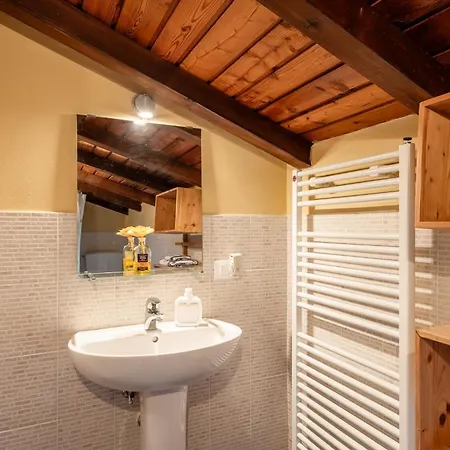 Casale Di Polly In Garfagnana *